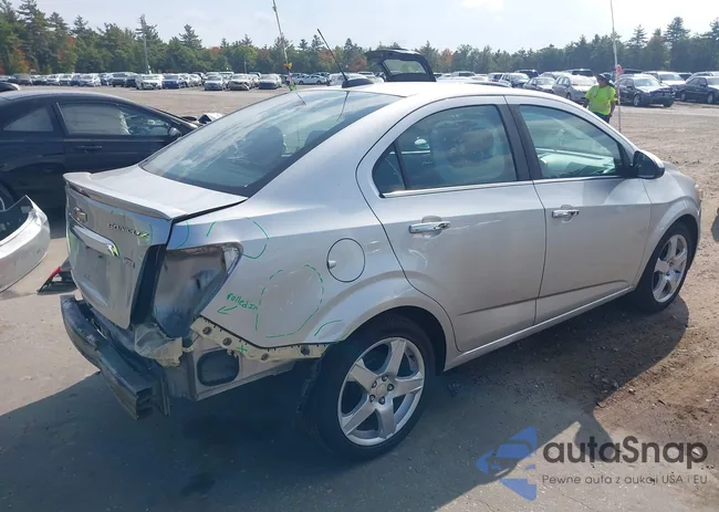 1G1JE5SB5F4208001: 43935496