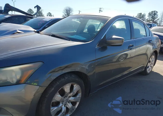 1HGCP26708A016733: 43935542