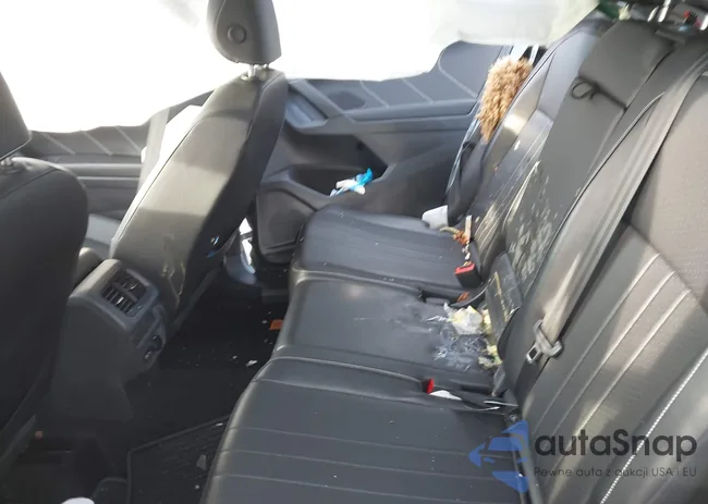 3VVMB7AX3RM110472: 43935678