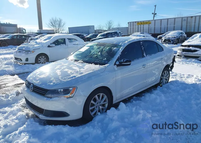 3VWD17AJ0EM317129: 43936773