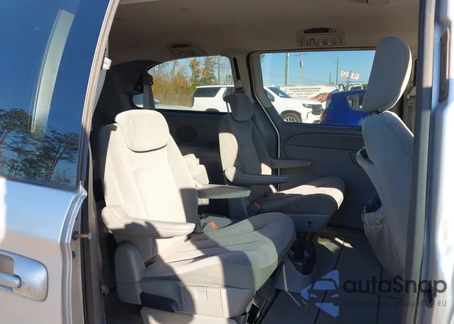 2D4GP44L56R791889: 43936795