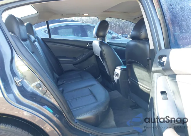 1N4AL2AP6CC169872: 43936824