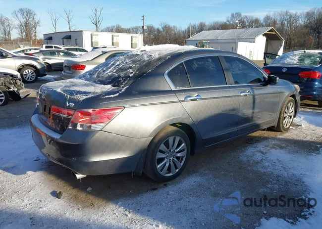 1HGCP3F80BA021355: 43937302