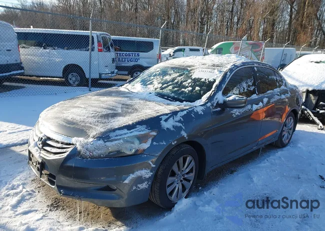 1HGCP3F80BA021355: 43937302