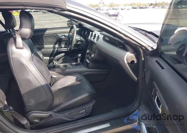 1FATP8UH1G5226851: 43936426