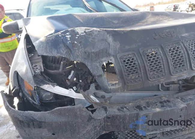 1C4PJMMB0PD106949: 43936643