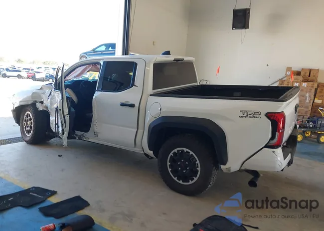 3TYLB5JN2ST091839: 43936661