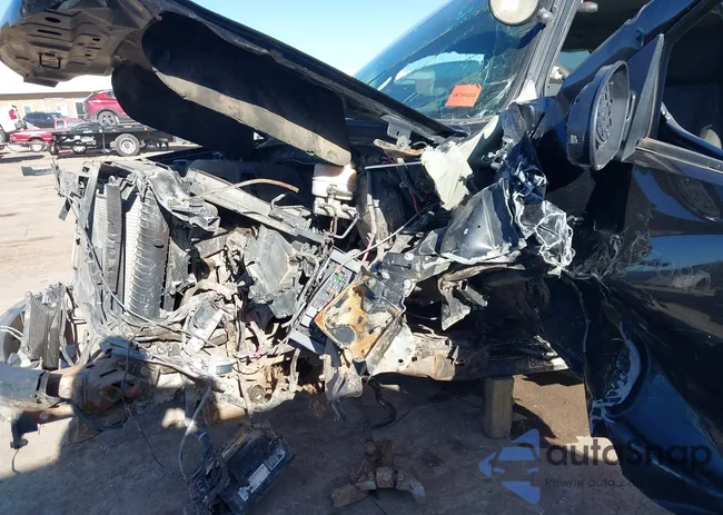 1GNLC2E05DR338575: 43936716