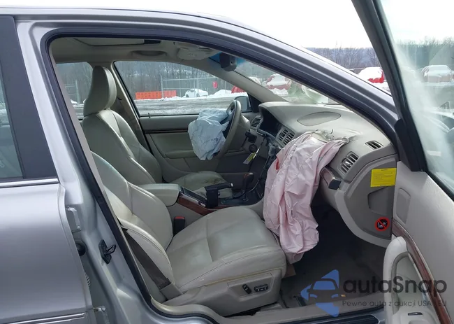 YV1TH592951411514: 43937770