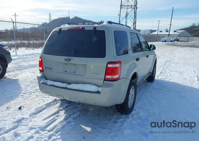 1FMCU93178KD65748: 43938009