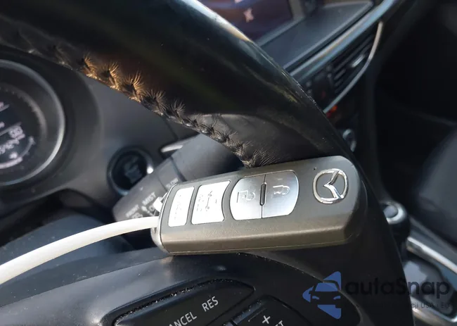 JM1GJ1V62E1151924: 43938020