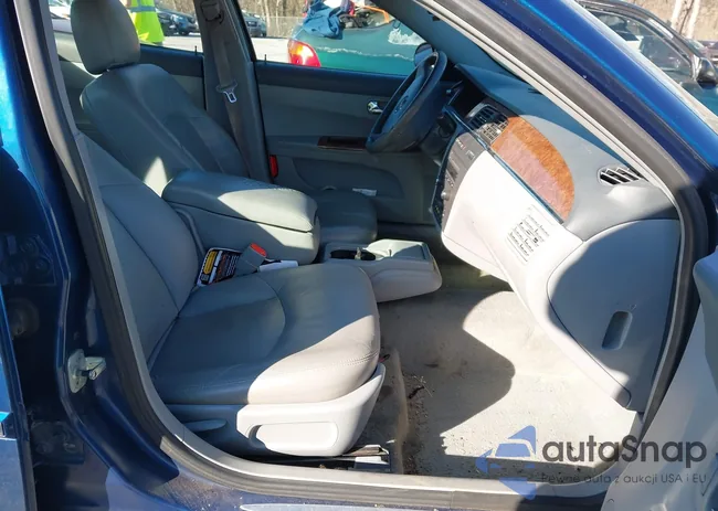 2G4WD582561200916: 43938071