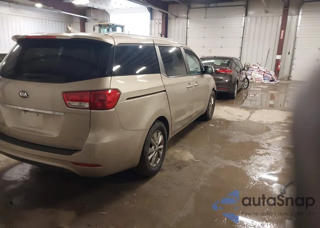 KNDMB5C1XG6189406: 43938200