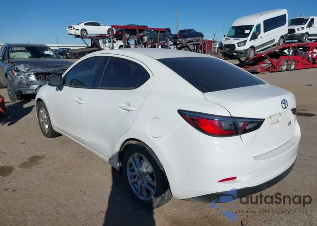 3MYDLBYV7HY195957: 43938313