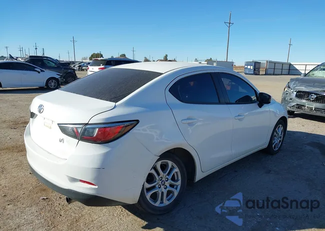 3MYDLBYV7HY195957: 43938313