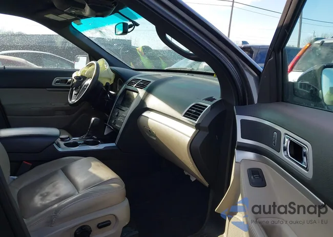 1FM5K8D85FGA13093: 43938327