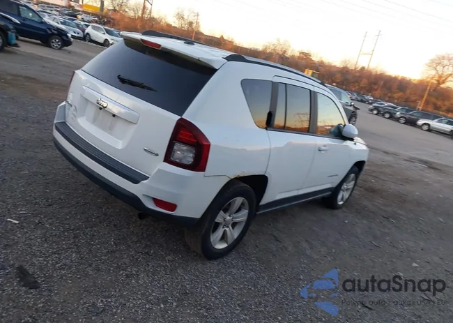 1C4NJDEB9HD204501: 43937387