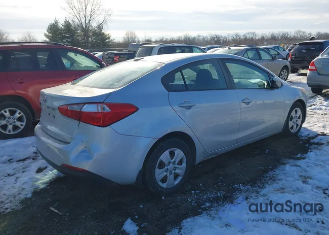 KNAFK4A68G5615078: 43937392