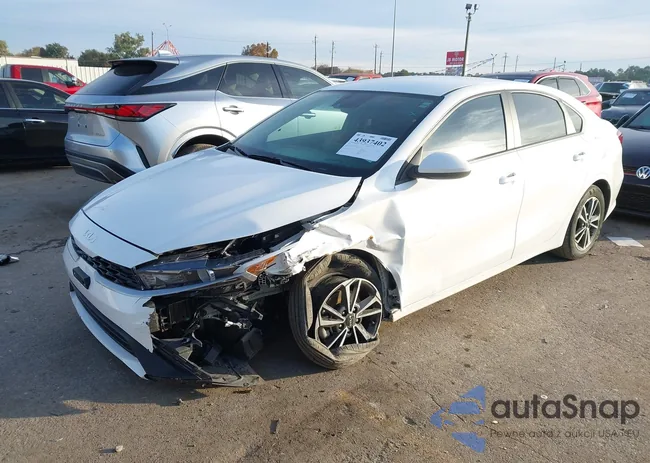 3KPF24AD9PE624474: 43937402