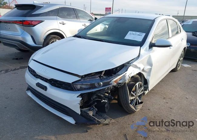 3KPF24AD9PE624474: 43937402