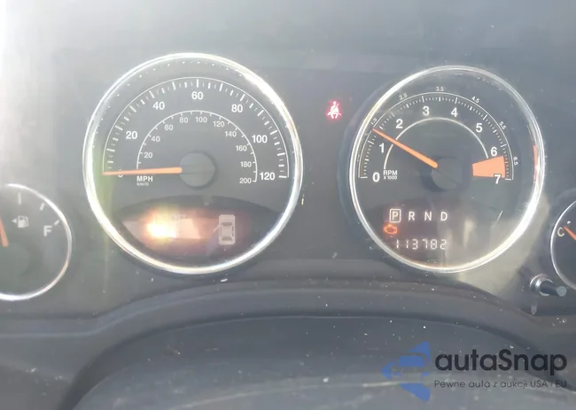 1C4NJCCB0FD164996: 43937457