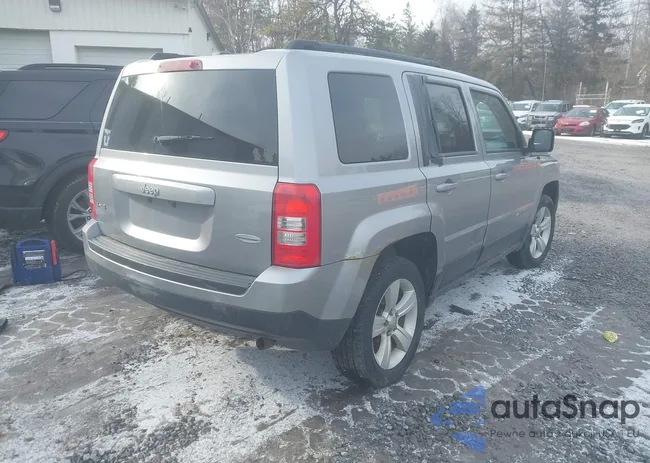 1C4NJRFB4ED816256: 43937581