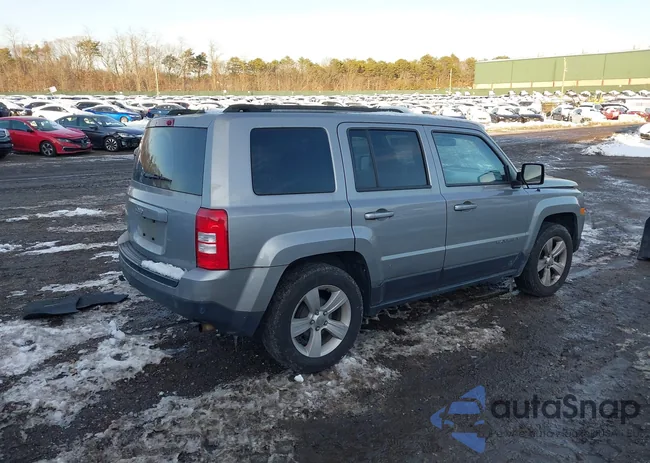 1C4NJPBB0GD677174: 43938886