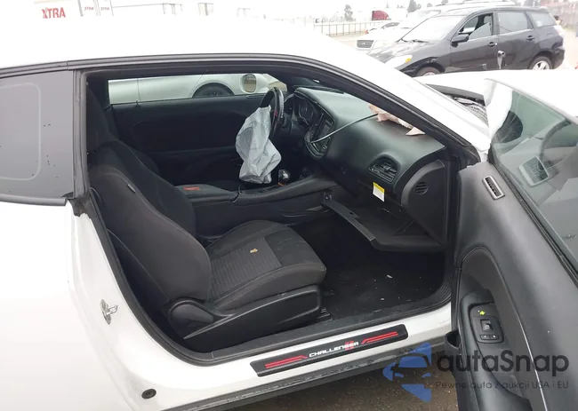 2C3CDZAT0FH711303: 43938995