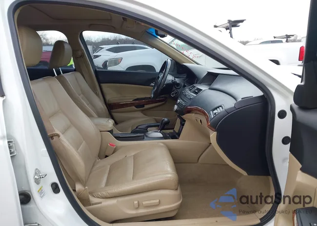 1HGCP3F88BA026092: 43939111