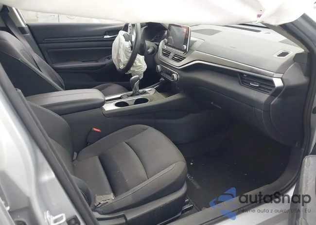 1N4BL4DV8RN303126: 43939214