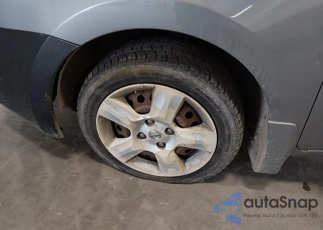 3N1AB61E68L645085: 43939231