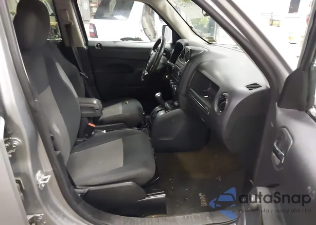 1C4NJRBB8GD655225: 43939329