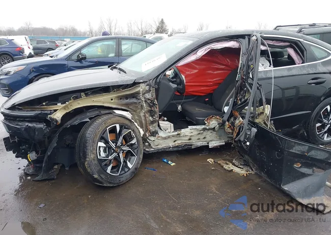 KMHL64JA9SA489467: 43938391