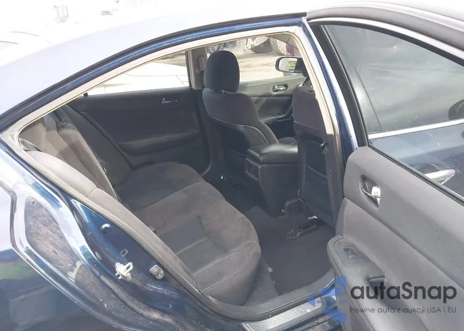 1N4AA5AP5CC820853: 43938400