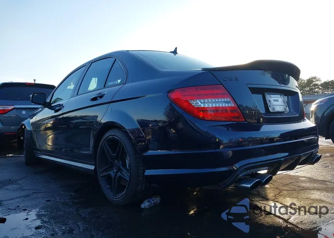 WDDGF7HB3DA838251: 43938466