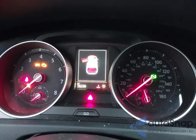 3VW447AUXFM102330: 43938624