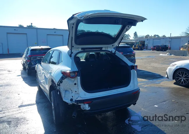 3MVDMBBL5MM272618: 43938670