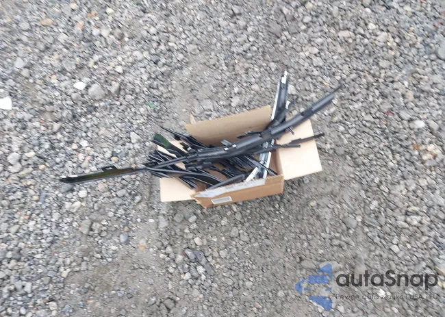 1G1ZG5ST7SF107739: 43939792