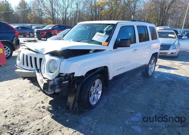 1C4NJRFB9ED689598: 43939797