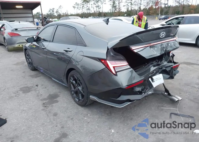 KMHLR4DF1RU811154: 43939964