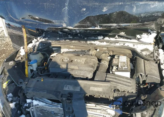 3VWD17AJ8JM205740: 43939998