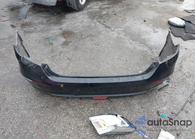 1HGCV2F35JA049087: 43940019