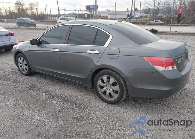 1HGCP36828A084627: 43940141