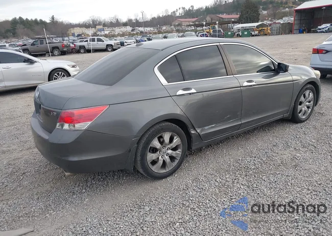 1HGCP36828A084627: 43940141