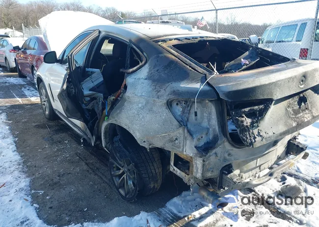 5UXKU2C38H0U28858: 43939571