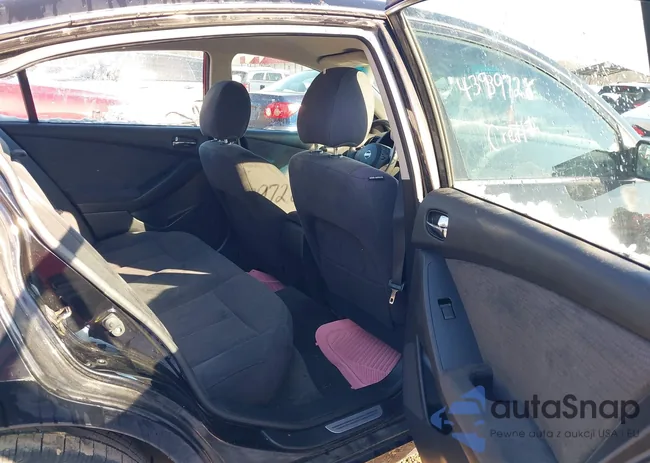 1N4AL2AP8AN508617: 43939728