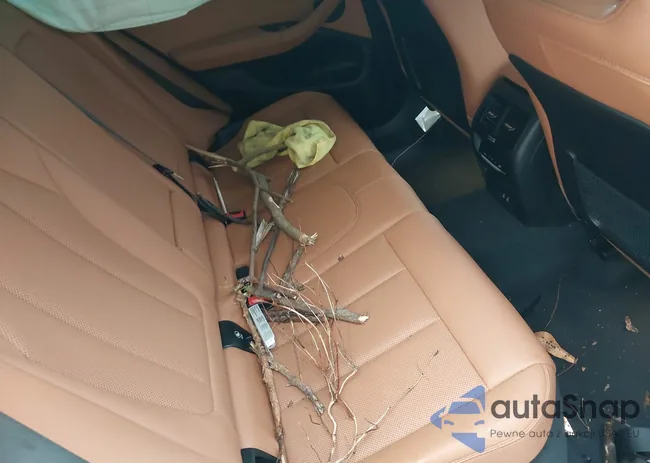 5UX53DP08N9L14605: 43939765