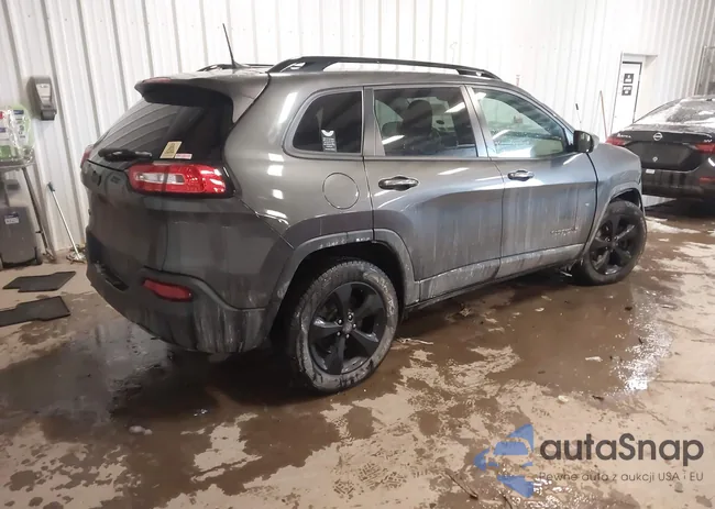 1C4PJMCB6GW182049: 43940778