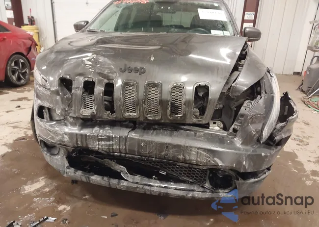 1C4PJMCB6GW182049: 43940778