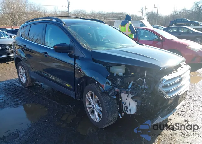 1FMCU0GD2JUD46437: 43940970